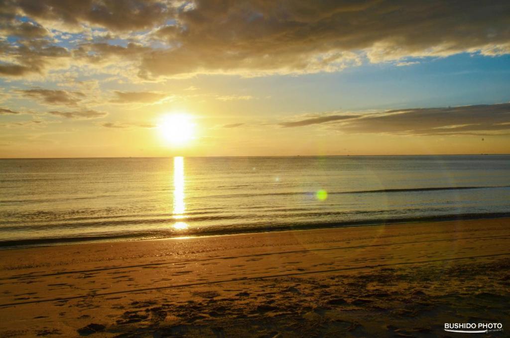 Baanchaylay Resort Khanom Bilik gambar